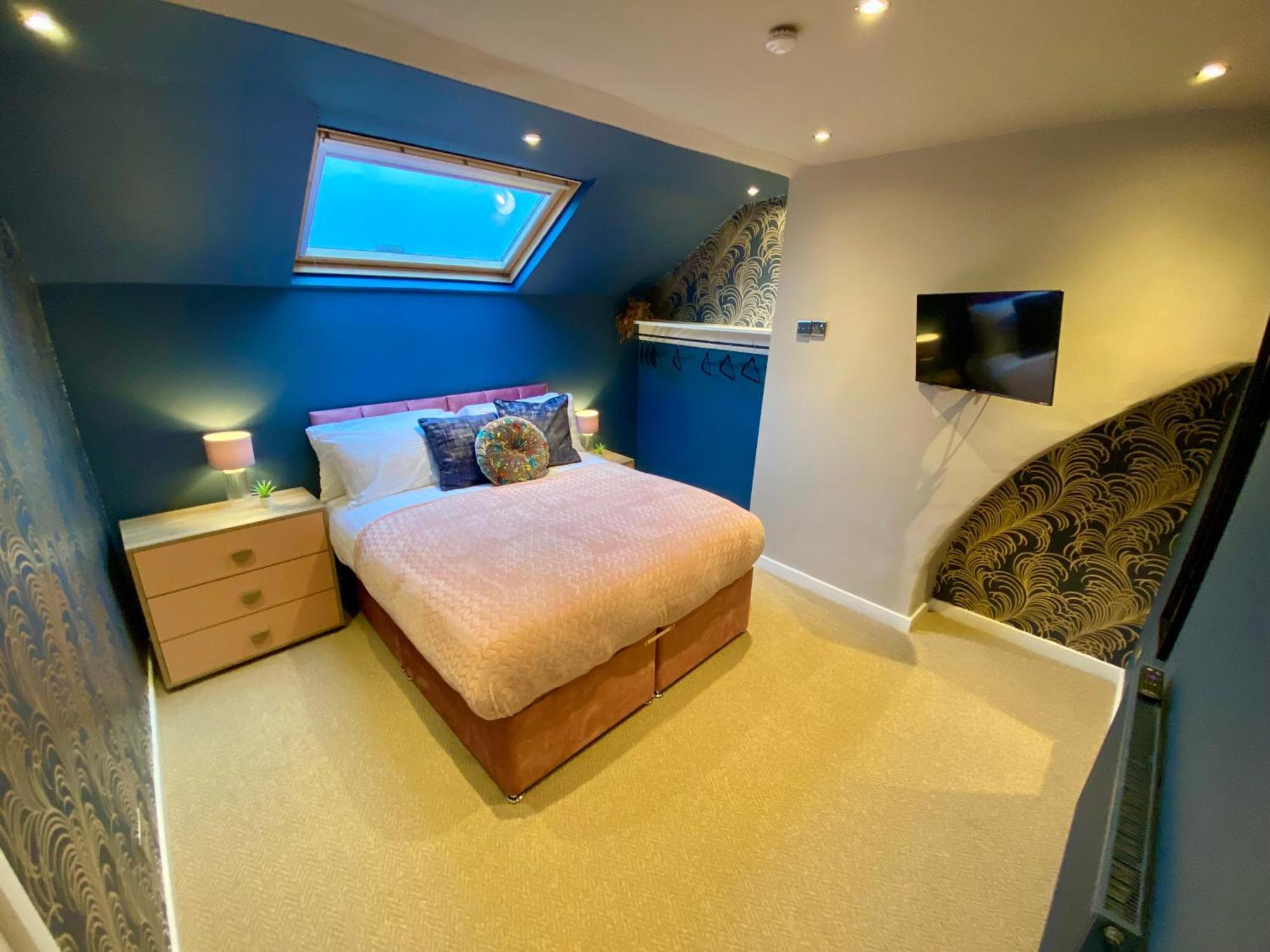Entire Modern House Liverpool, 6 Bedrooms Экстерьер фото