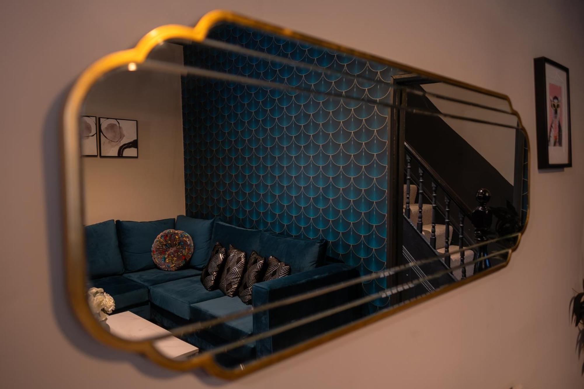 Entire Modern House Liverpool, 6 Bedrooms Экстерьер фото