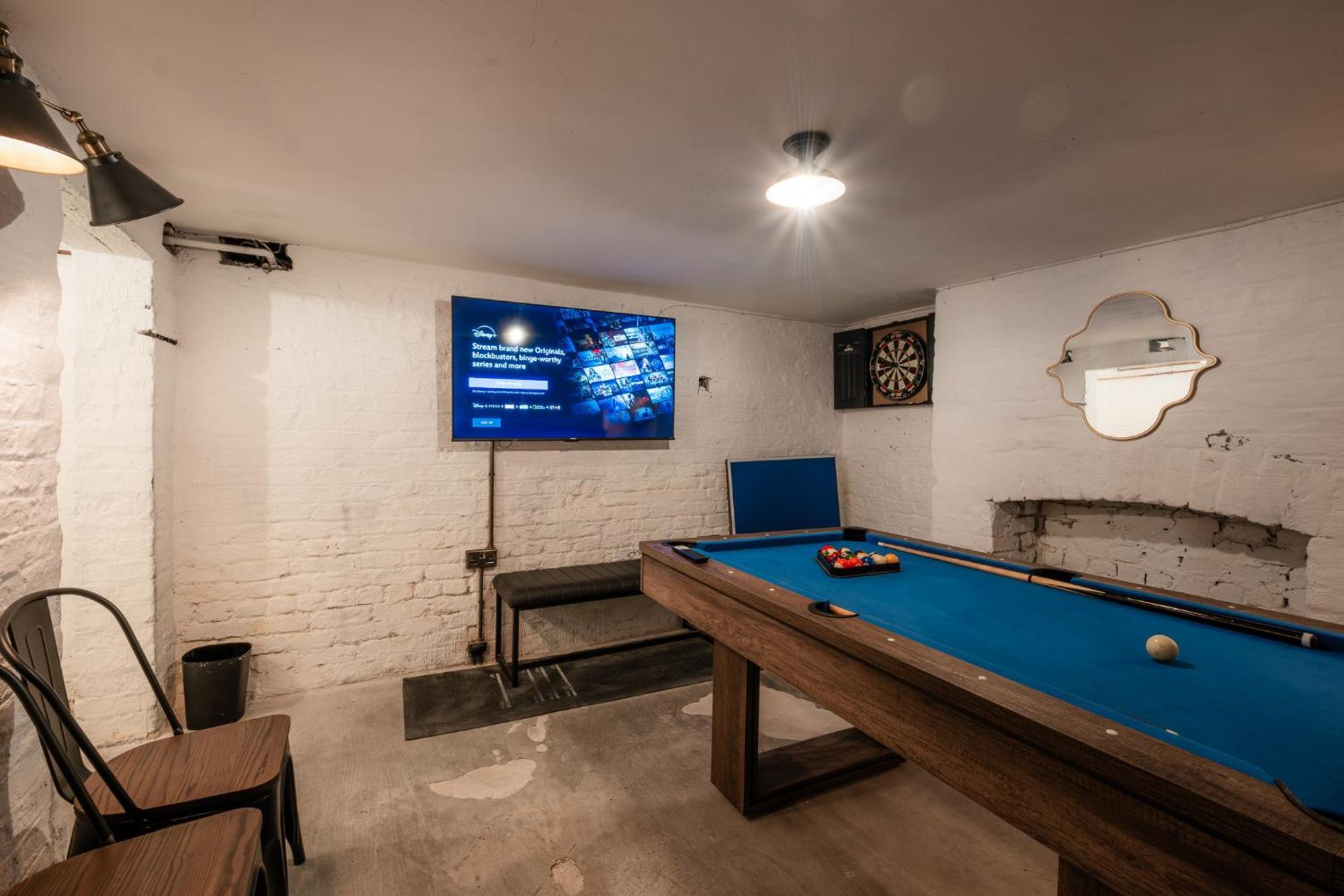 Entire Modern House Liverpool, 6 Bedrooms Экстерьер фото