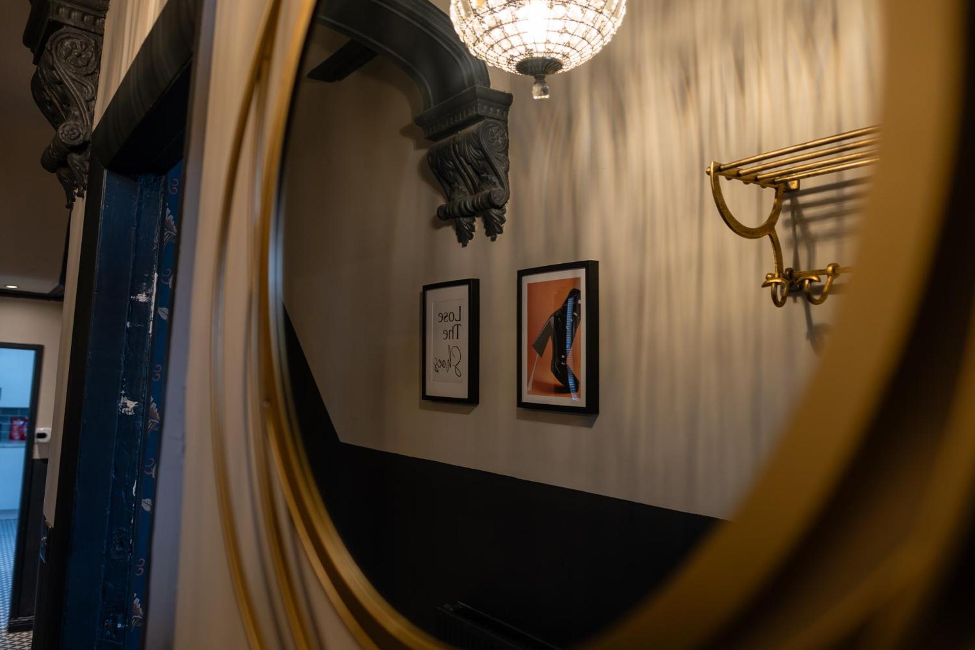 Entire Modern House Liverpool, 6 Bedrooms Экстерьер фото